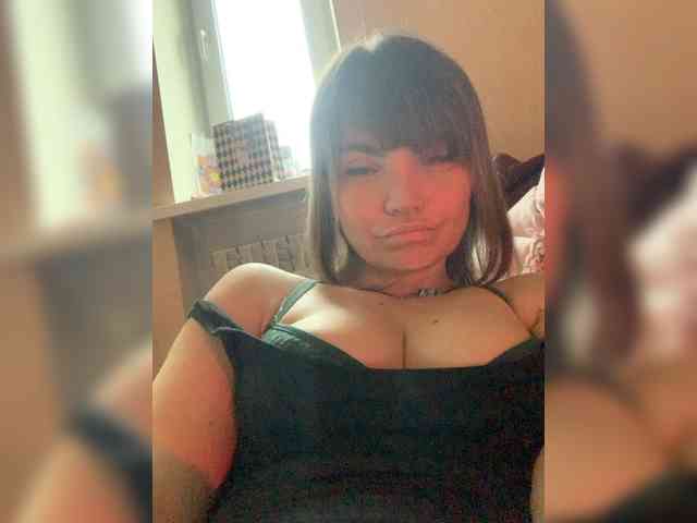 ElizavetaCream webcam