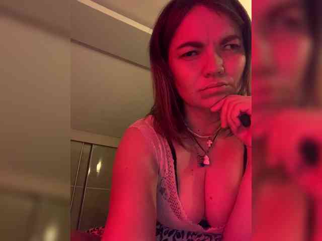 ElizavetaCream webcam