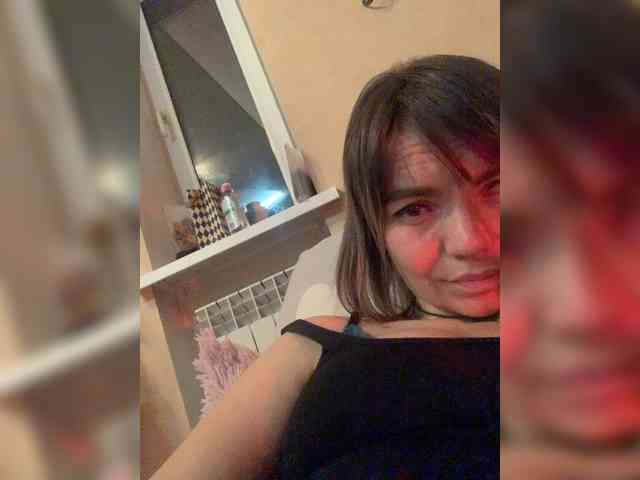 ElizavetaCream webcam