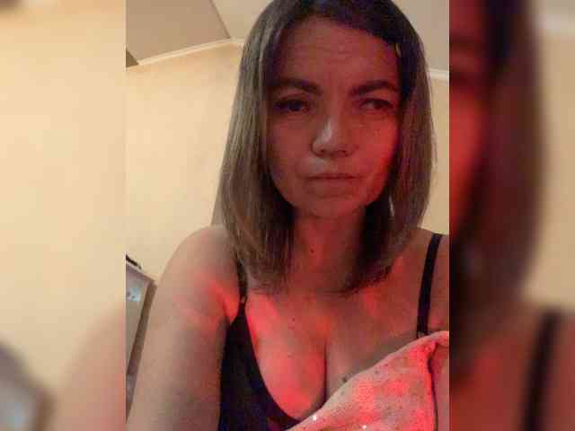 ElizavetaCream webcam