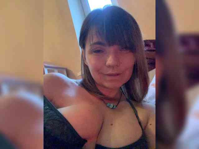 ElizavetaCream webcam