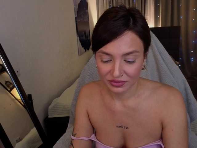 NailaWhisper's BongaCams show and profile