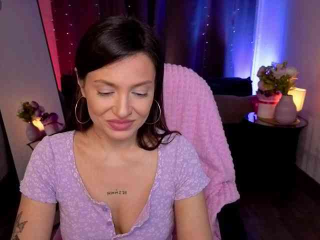 NailaWhisper NailaWhisper