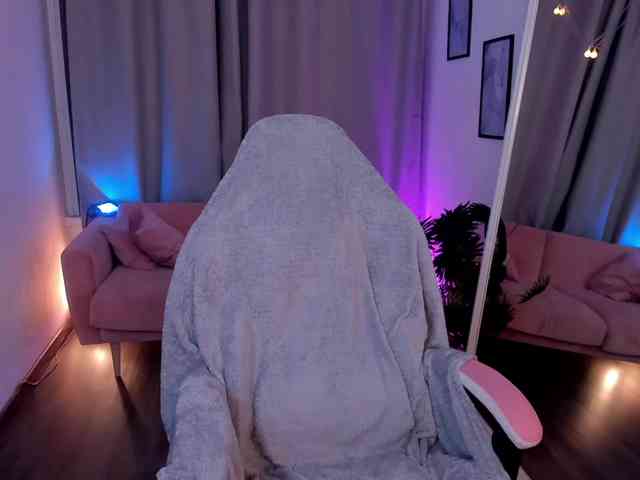 NailaWhisper NailaWhisper