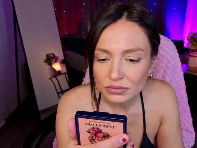 NailaWhisper NailaWhisper