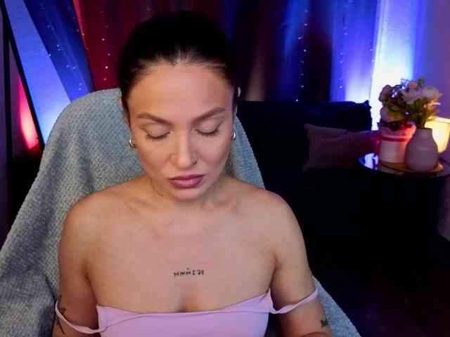 NailaWhisper NailaWhisper