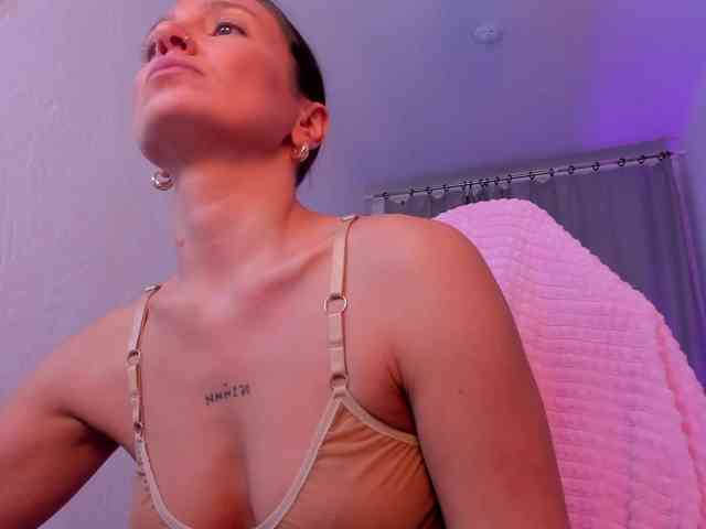 NailaWhisper NailaWhisper