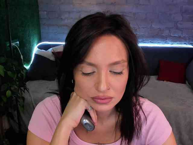 NailaWhisper NailaWhisper