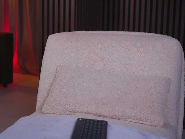  DaliaVeyron chat room