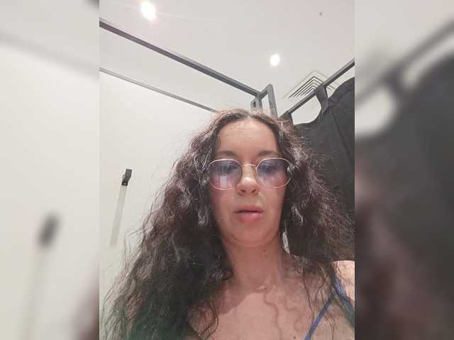 Annanas's BongaCams show and profile