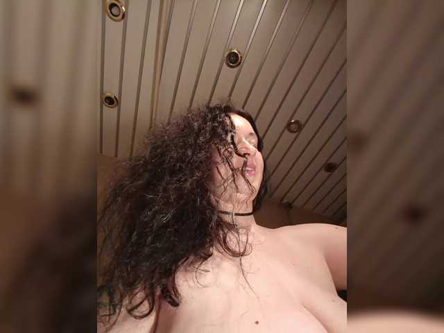 Annanas's BongaCams show and profile