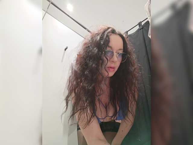 Annanas's BongaCams profile