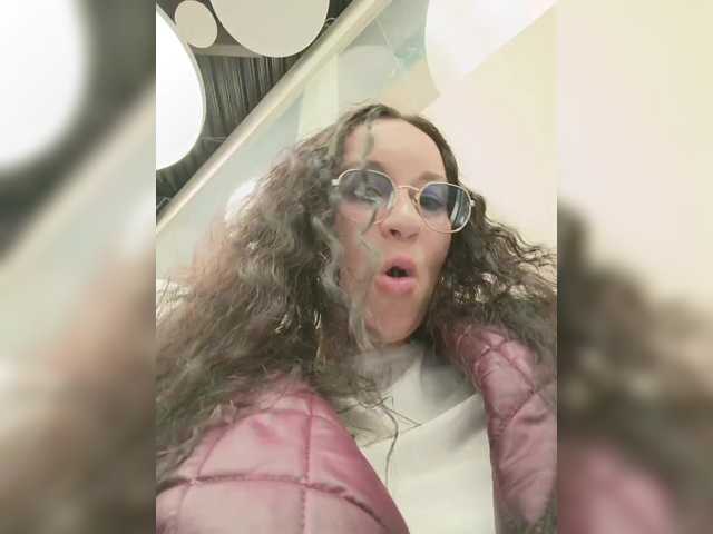 Annanas's BongaCams show and profile