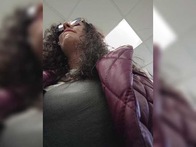 Annanas's BongaCams show and profile