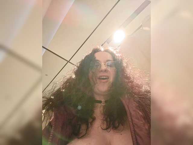 Annanas's BongaCams show and profile