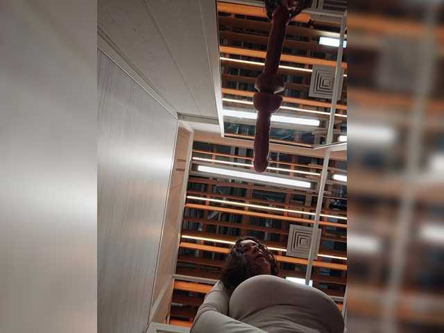 Annanas's BongaCams show and profile