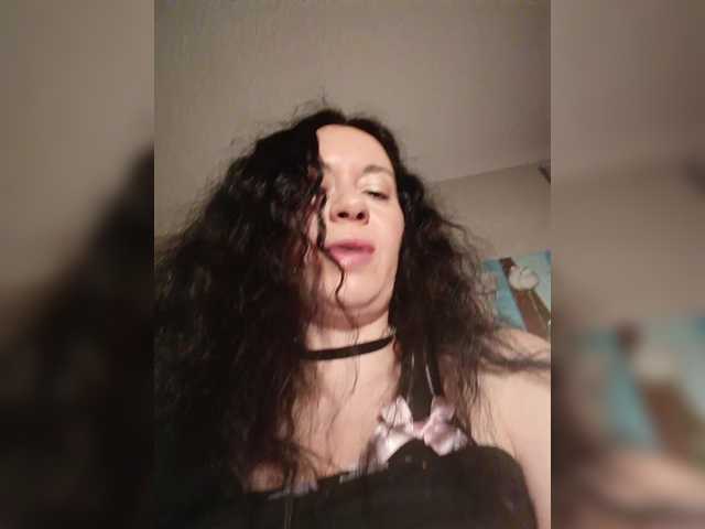 Annanas's BongaCams show and profile