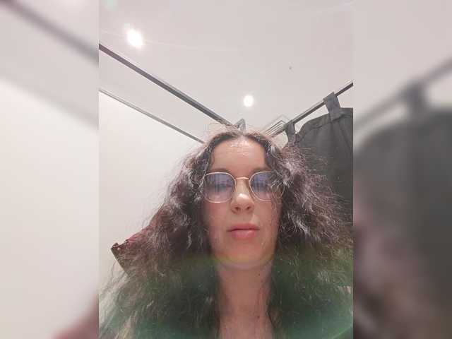 Annanas's BongaCams show and profile