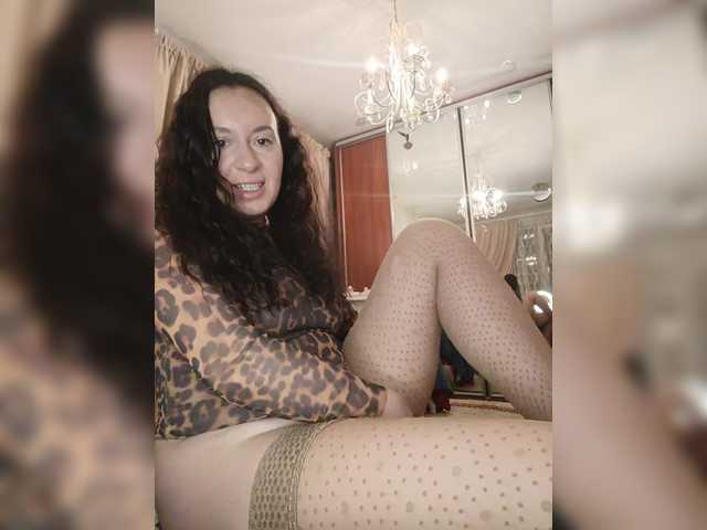 Annanas — Hi, I'm AnnanasikCheck out the menu.There's Lovense control and random vibration.Shall we get naughty at the shopping center?