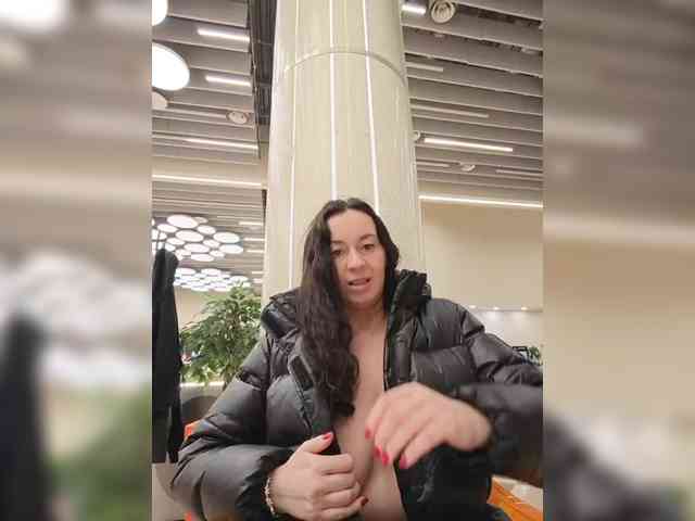 Annanas Live Webcam on BongaCams