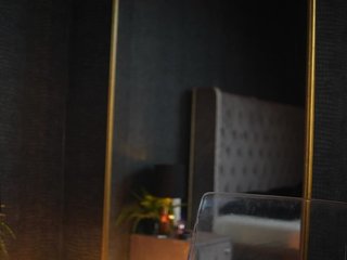 GiaEasyIce Porn Show