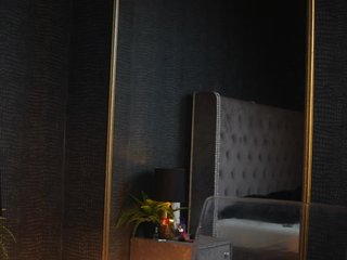 GiaEasyIce Porn Show