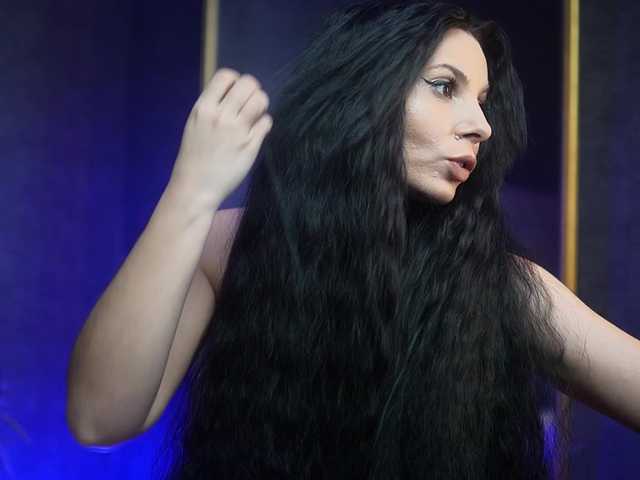 GiaEasyIce's BongaCams show and profile