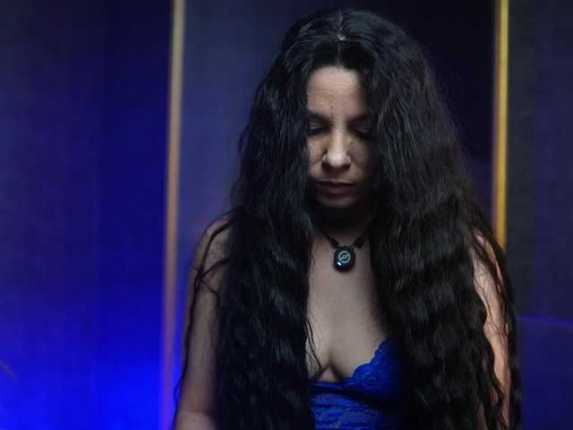 GiaEasyIce's BongaCams show and profile