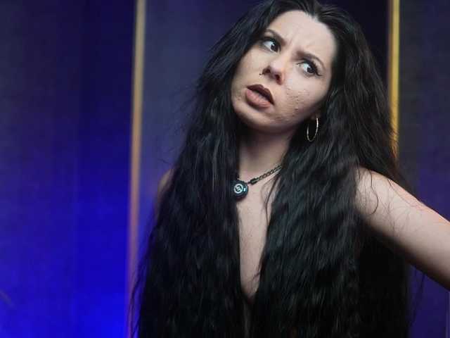 GiaEasyIce's BongaCams show and profile