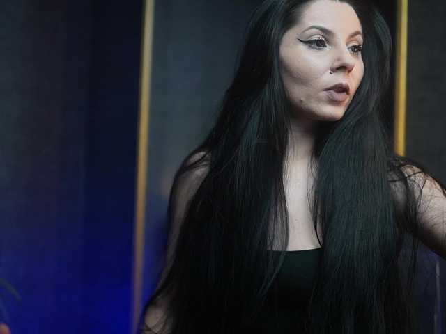 GiaEasyIce's BongaCams show and profile