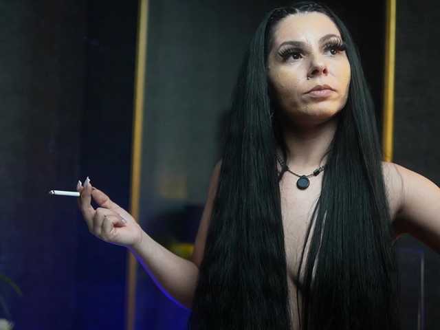 GiaEasyIce's BongaCams show and profile