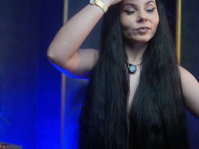 GiaEasyIce's BongaCams show and profile