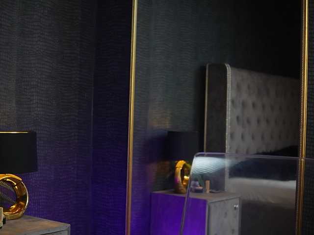 GiaEasyIce's BongaCams show and profile