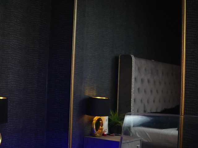 GiaEasyIce's BongaCams show and profile