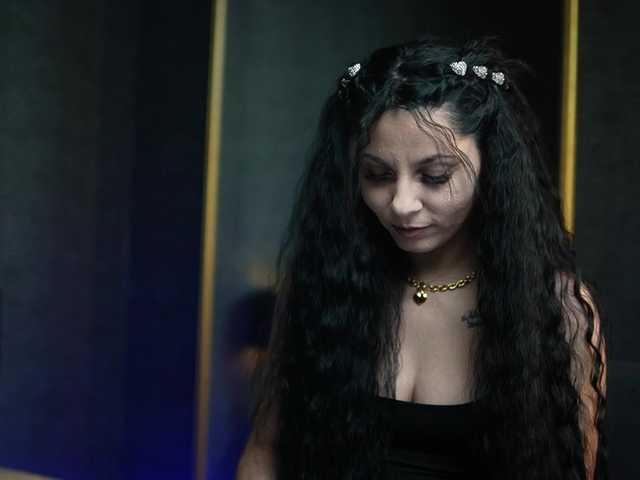 GiaEasyIce's BongaCams show and profile