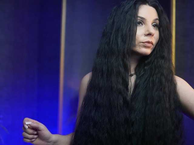 GiaEasyIce's BongaCams show and profile