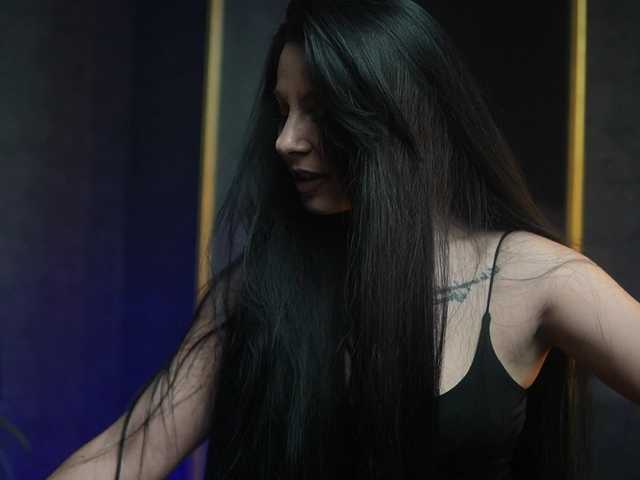 GiaEasyIce's BongaCams show and profile