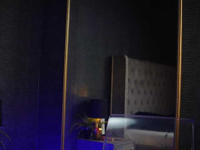 GiaEasyIce's BongaCams show and profile