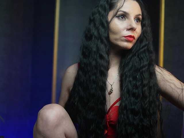 GiaEasyIce's BongaCams show and profile