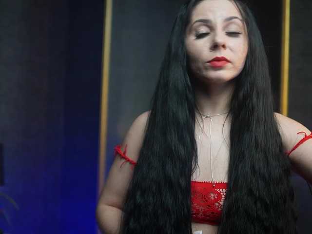 GiaEasyIce's BongaCams show and profile