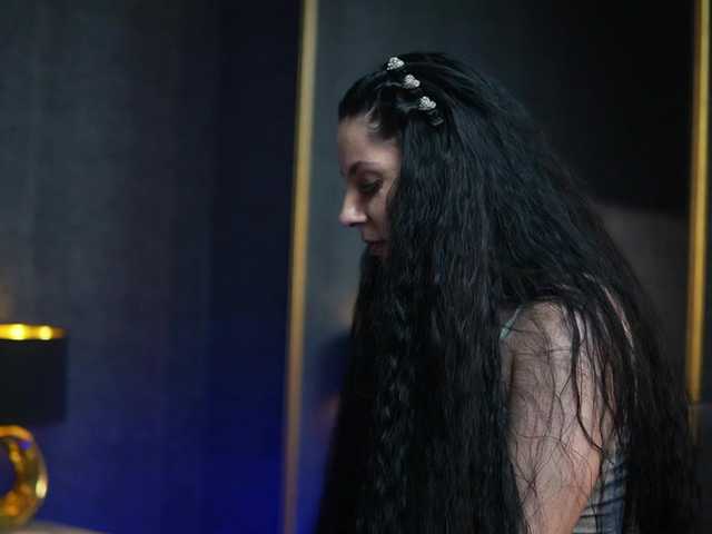 GiaEasyIce's BongaCams show and profile