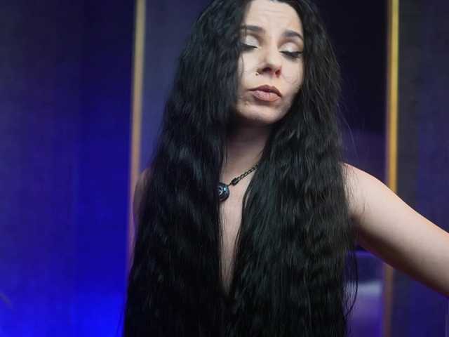 GiaEasyIce's BongaCams show and profile