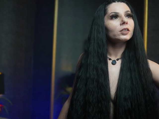 GiaEasyIce's BongaCams show and profile