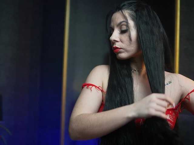 GiaEasyIce's BongaCams show and profile