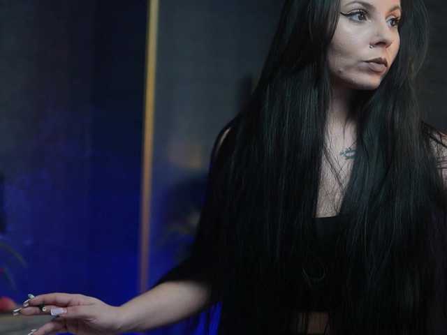 GiaEasyIce's BongaCams show and profile