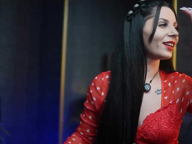 GiaEasyIce's BongaCams show and profile