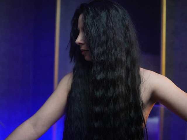 GiaEasyIce's BongaCams show and profile