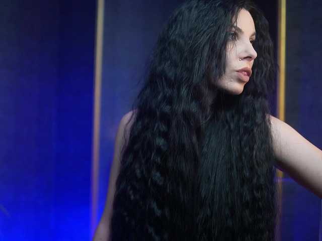 GiaEasyIce's BongaCams show and profile