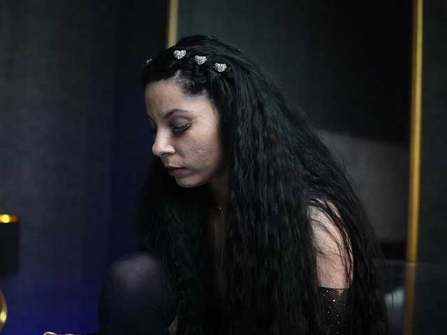 GiaEasyIce's BongaCams show and profile