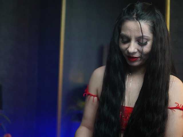 GiaEasyIce's BongaCams show and profile